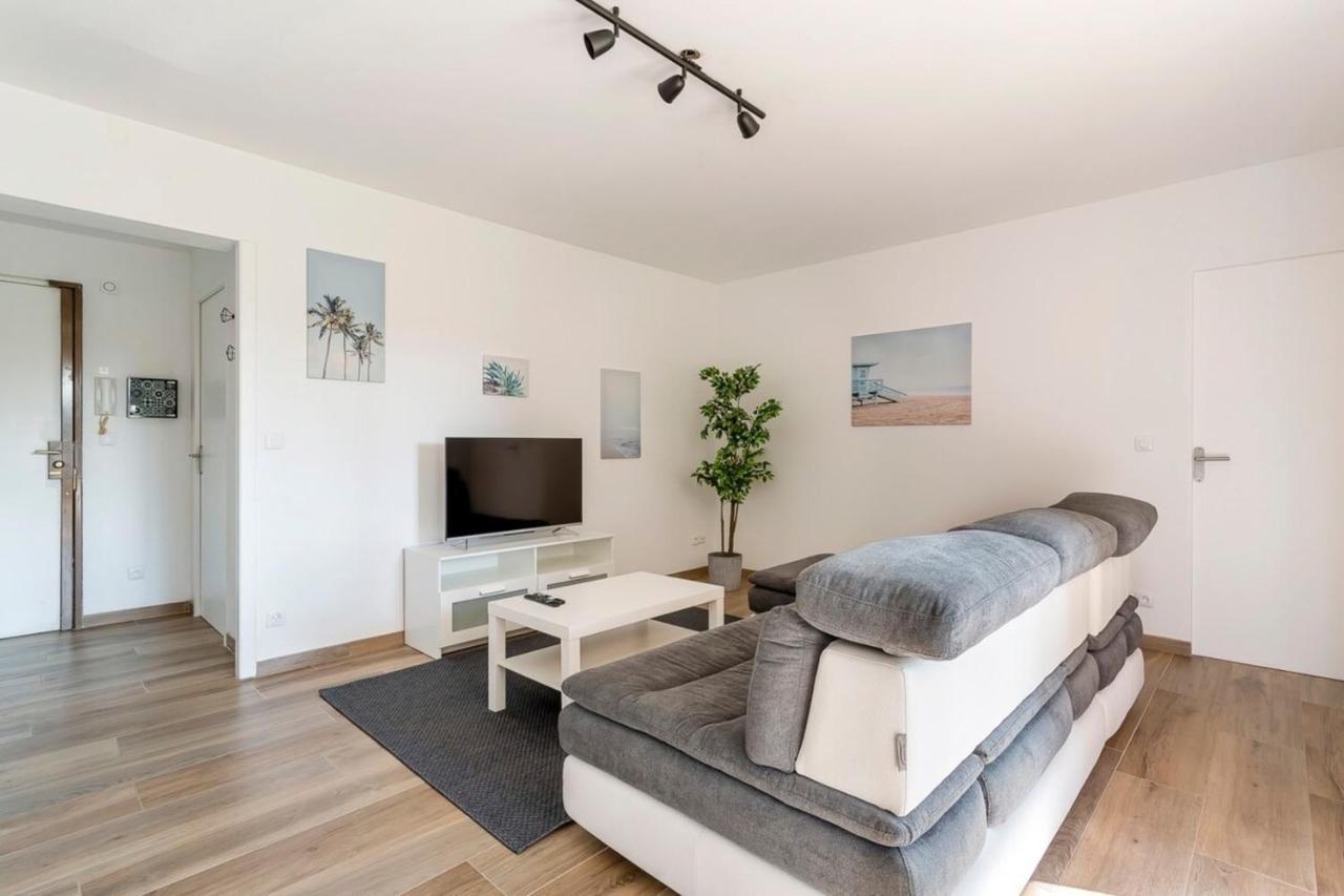 Suite Granges En Rez-De-Jardin Pour 4 Voyageurs Lione Esterno foto