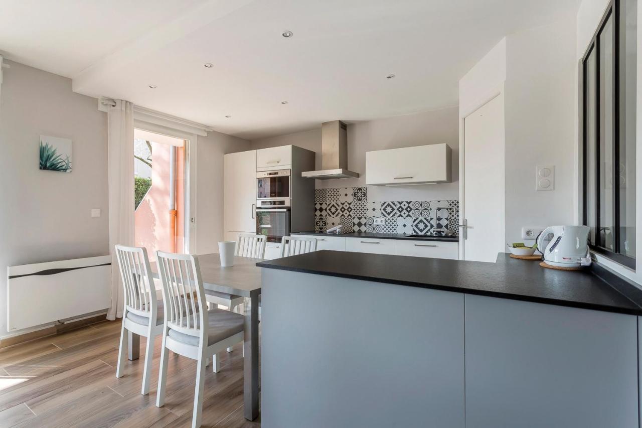 Suite Granges En Rez-De-Jardin Pour 4 Voyageurs Lione Esterno foto
